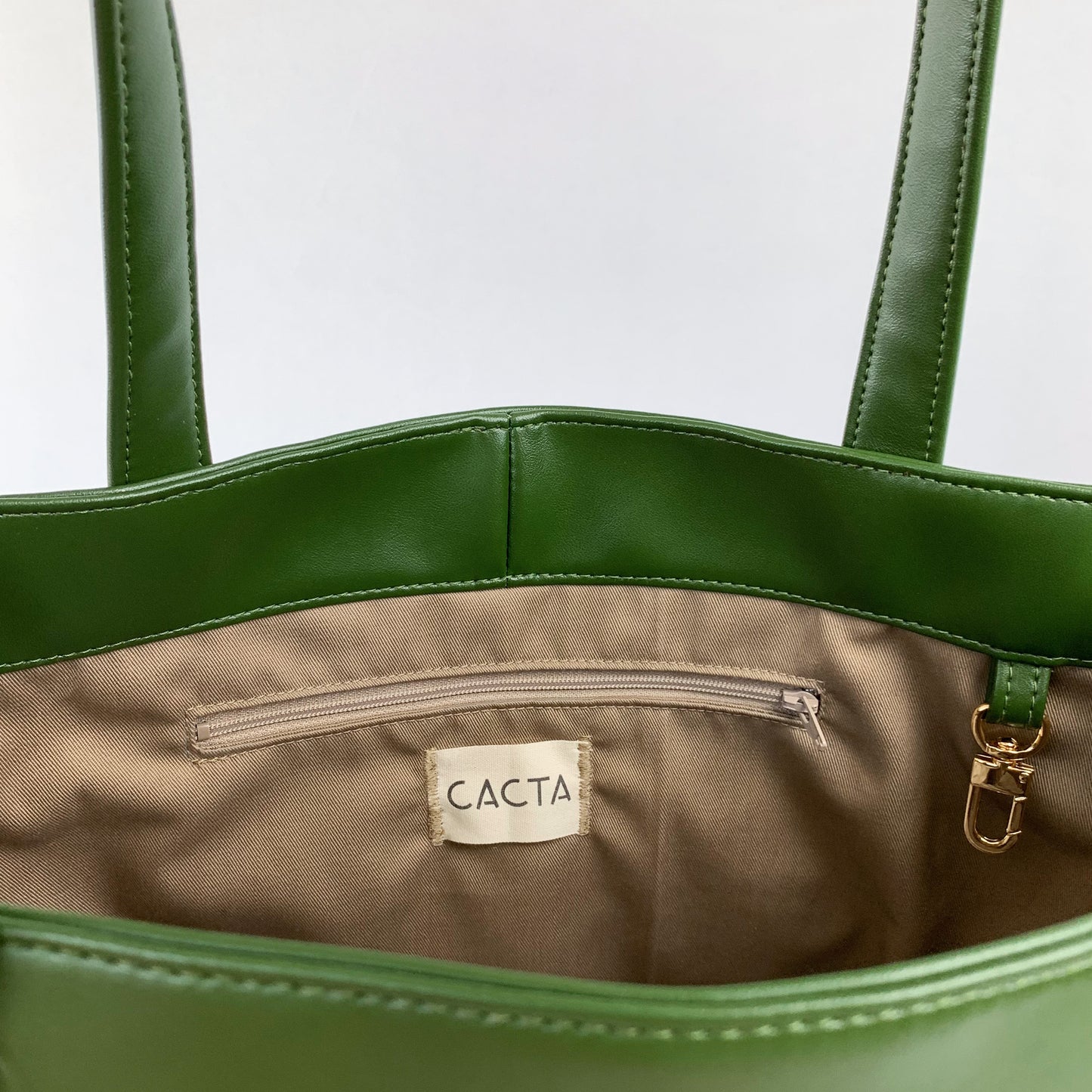 Classic Tote in Agave